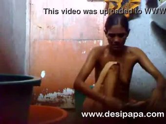 Mature indian bhabhi in shower